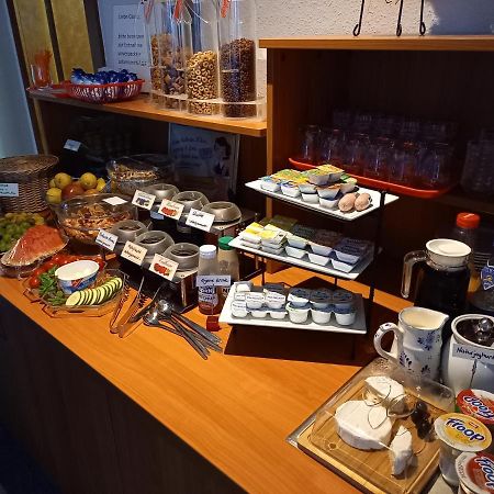 Hotel Am Hohen Schwarm Saalfeld Saale Екстериор снимка