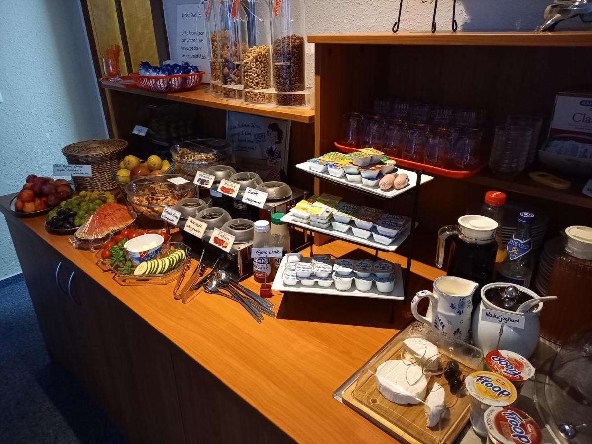 Hotel Am Hohen Schwarm Saalfeld Saale Екстериор снимка